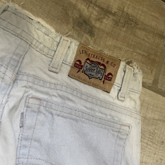 Vintage 90's Levi Silver Tab Jeans Women's Light Wash Distressed 26x26 - Picture 1 of 10
